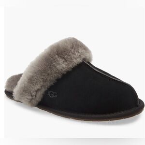 NIB UGG Women's Scuffette II Slipper in Black/Grey Suede Size 10